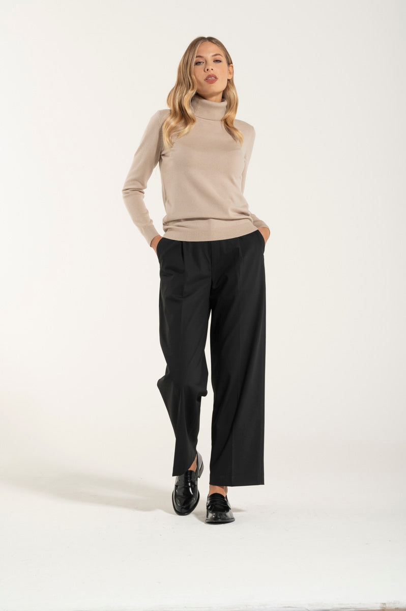 Velora™ | Soft Turtleneck Knit