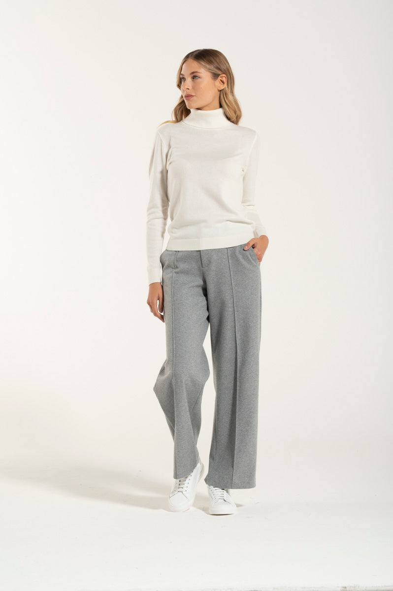 Velora™ | Classic Cashmere Turtleneck